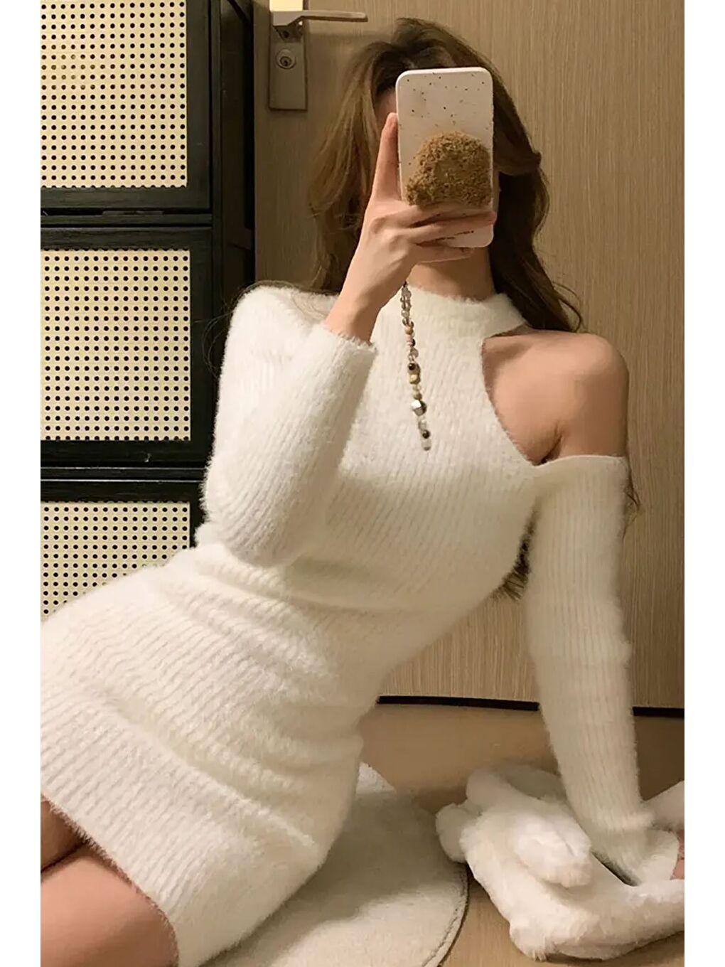 Ekru Tek Omuz Dekolteli Angora Kumaş Triko Elbise