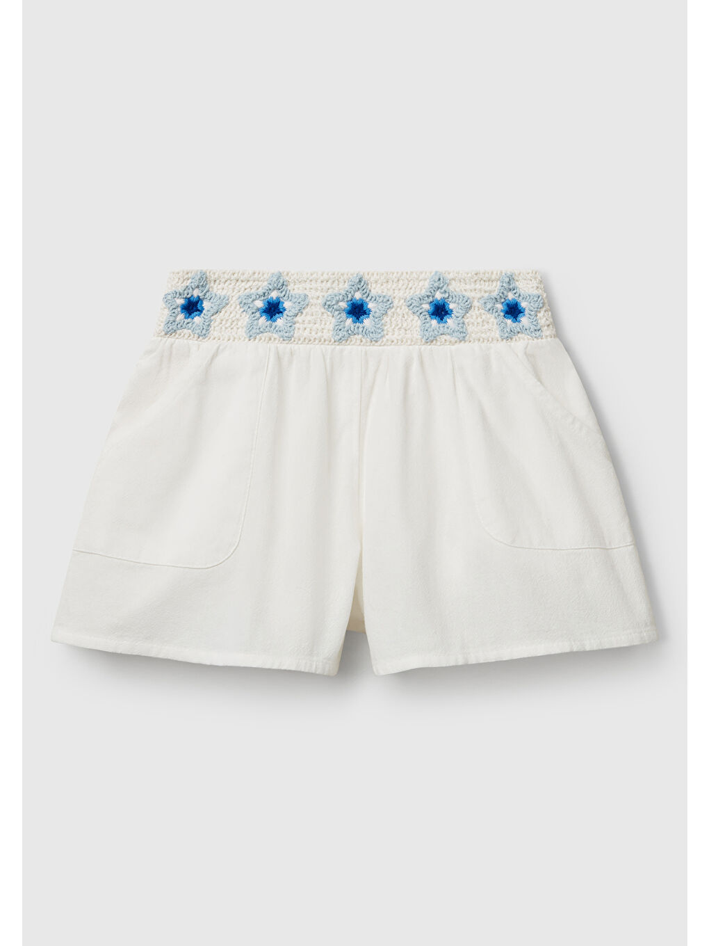 Kız Çocuk Beyaz Beli Makrome Çiçek Aplikeli Lastikli Regular Fit Şort