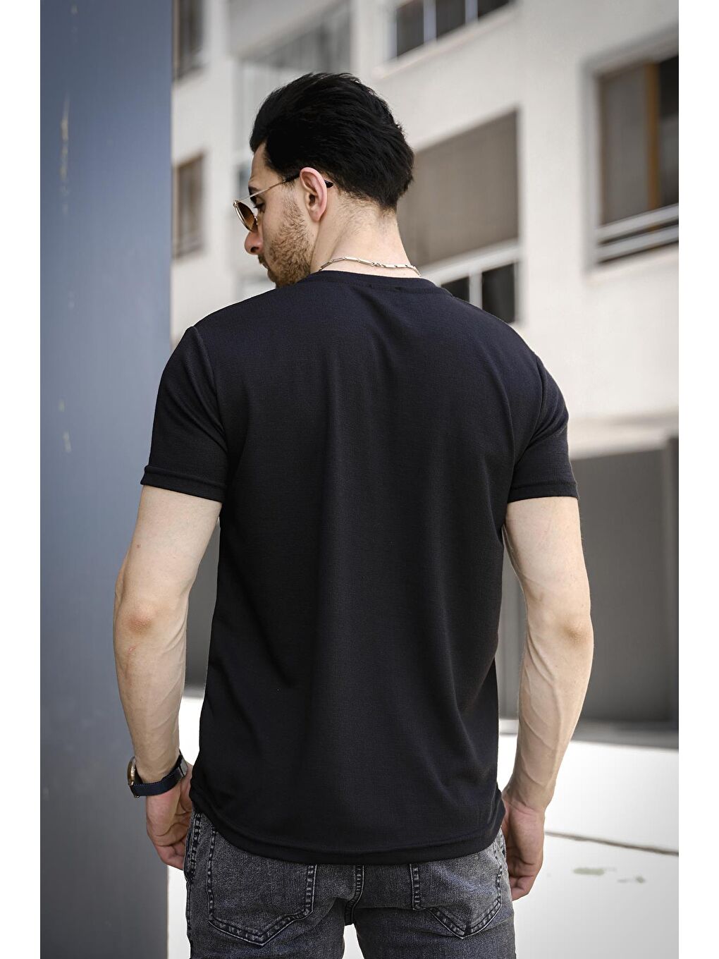 Siyah Bastien Kapaklı Kot Cepli Erkek Tişört-2