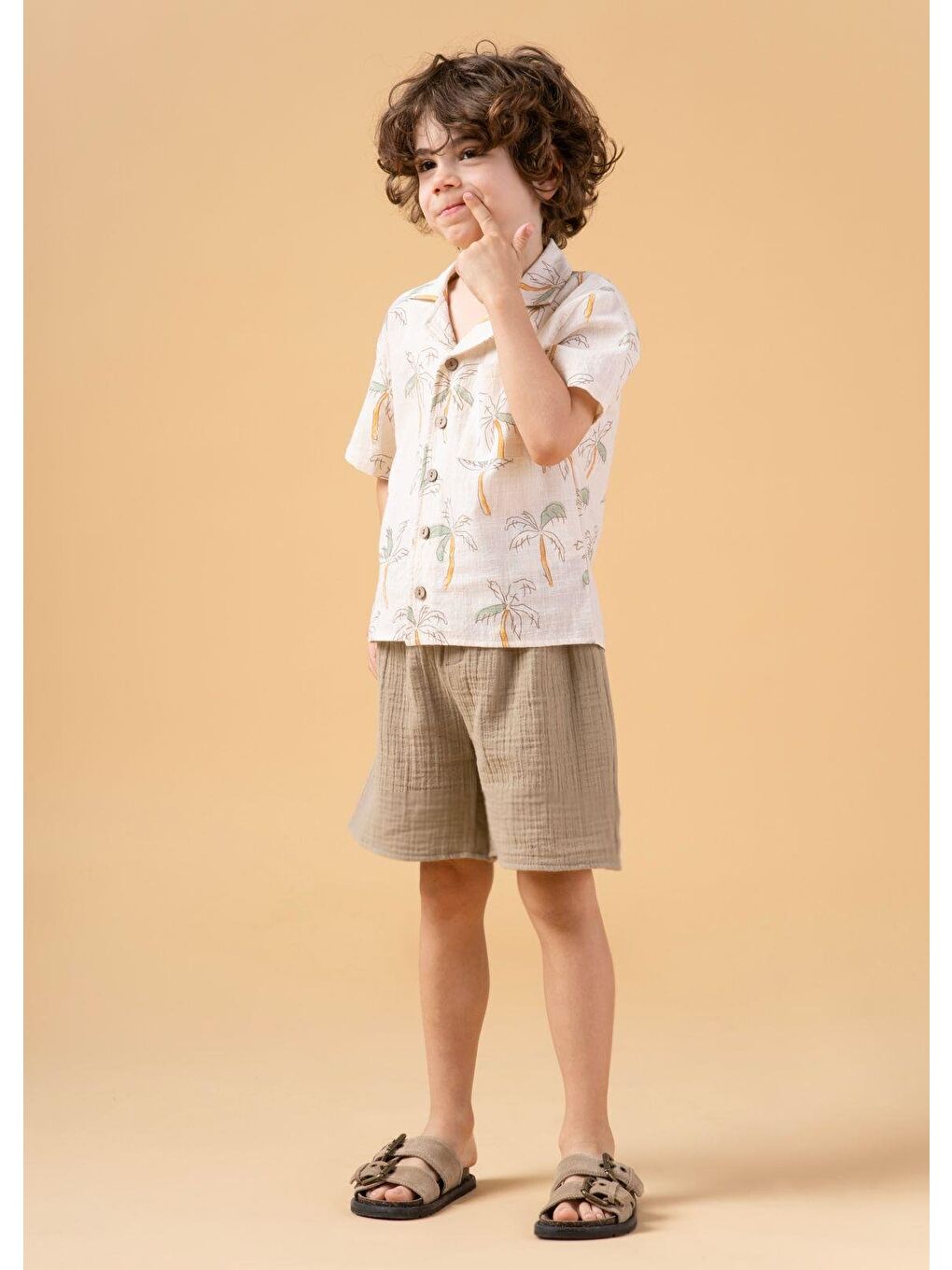 Kahverengi Erkek Çocuk Palmiye Desenli Gömlekli Takım Şortlu Yazlık İkili Set-1