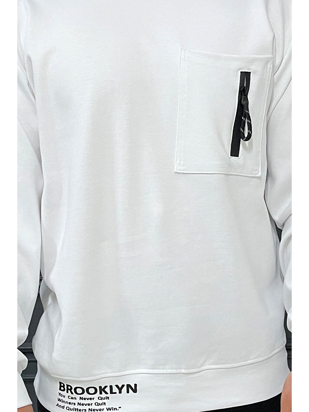 Beyaz Bisiklet Yaka Cep Fermuar Detaylı Double Face Erkek Sweatshirt-3