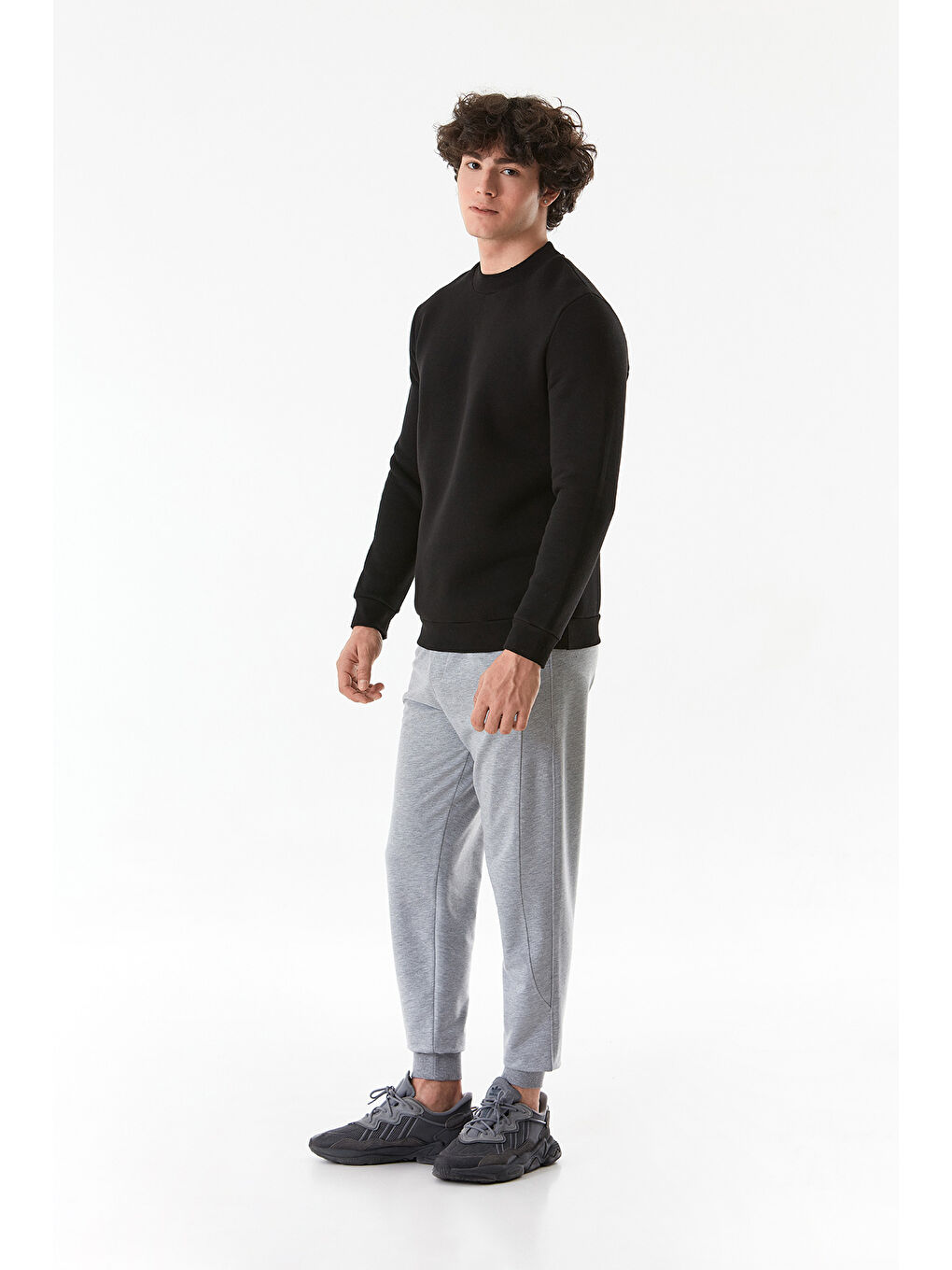 Fullamoda Siyah Basic Bisiklet Yaka Sweatshirt - 3