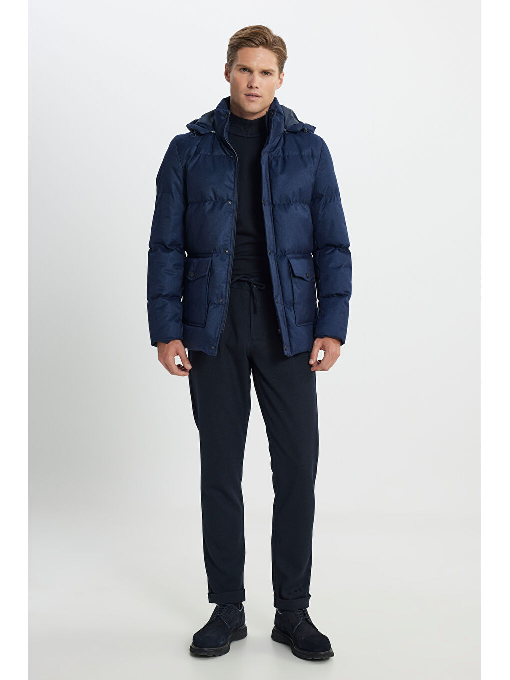 Erkek Lacivert Standart Fit Normal Kesim Kapüşonlu Kaban-3