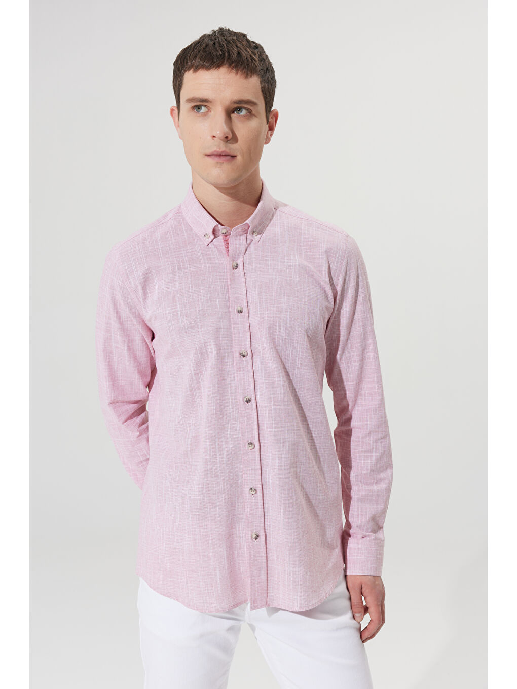 Erkek Bordo Slim Fit Dar Kesim Düğmeli Yaka Keten Görünümlü %100 Pamuk Flamlı Gömlek-5