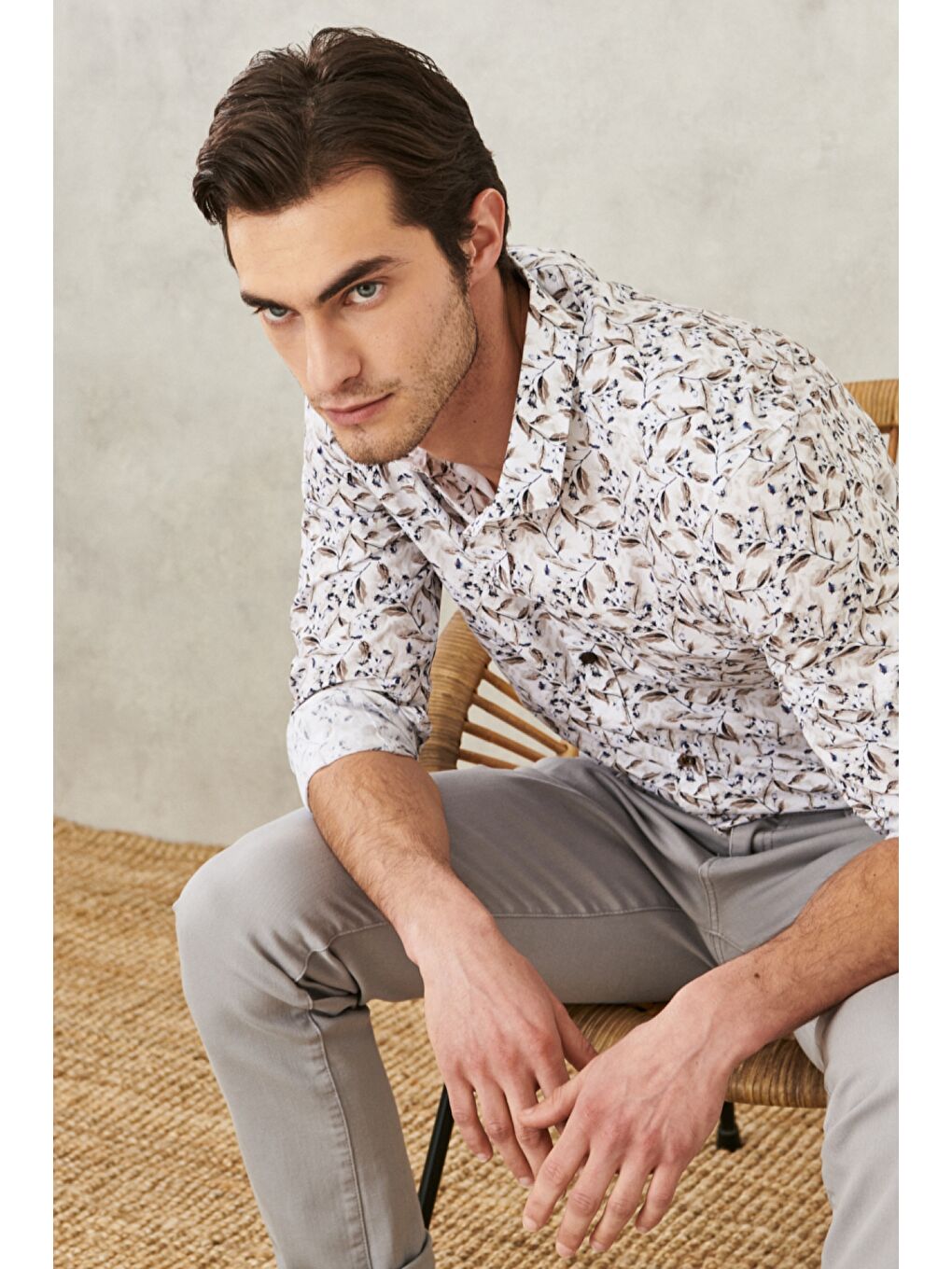 Erkek Beyaz-Bordo Slim Fit Dar Kesim İtalyan Yaka %100 Pamuk Baskılı Gömlek-3