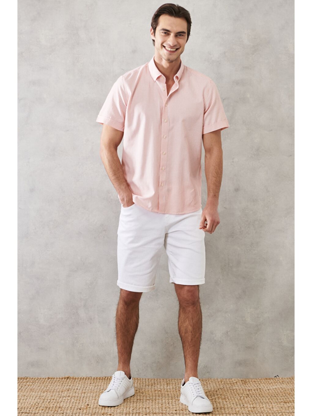 Erkek Beyaz-Turuncu Slim Fit Dar Kesim Düğmeli Yaka Çizgili Gömlek-1