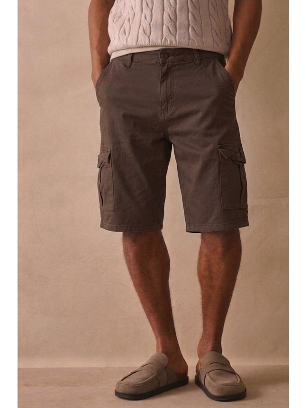 Kahverengi Çok Cepli Yazlık Rahat Kargo Şort