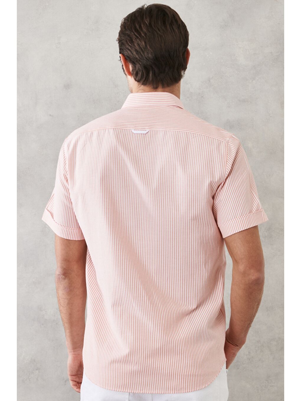 Erkek Beyaz-Turuncu Slim Fit Dar Kesim Düğmeli Yaka Çizgili Gömlek-4