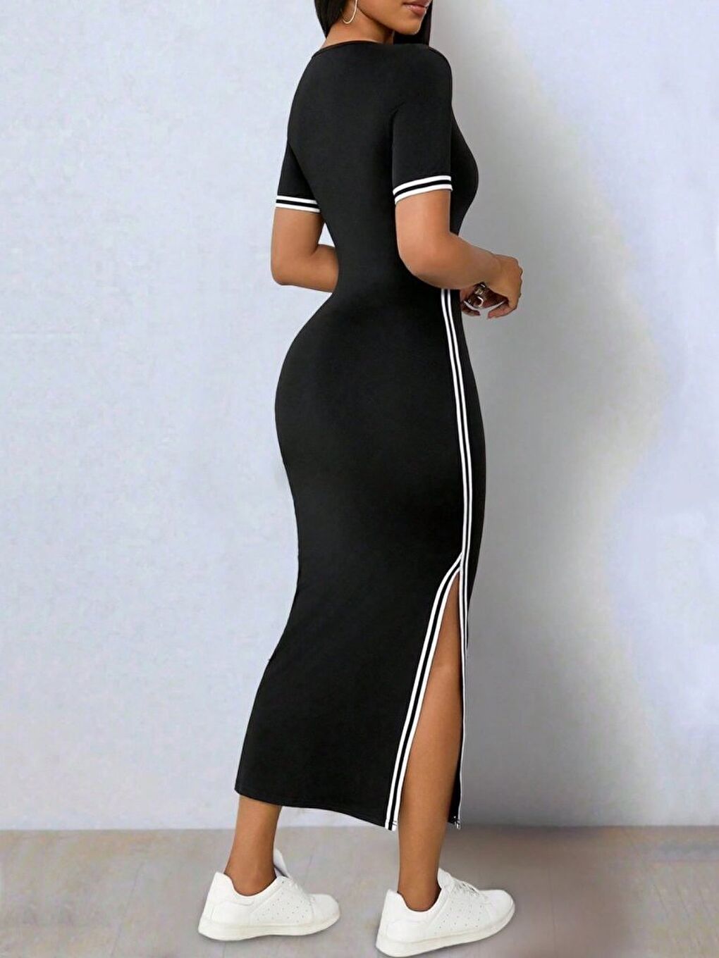 Siyah Kadın Kısa Kollu V Yakalı Yandan Yırtmaçlı Viskon Iki Iplik Elbise-4