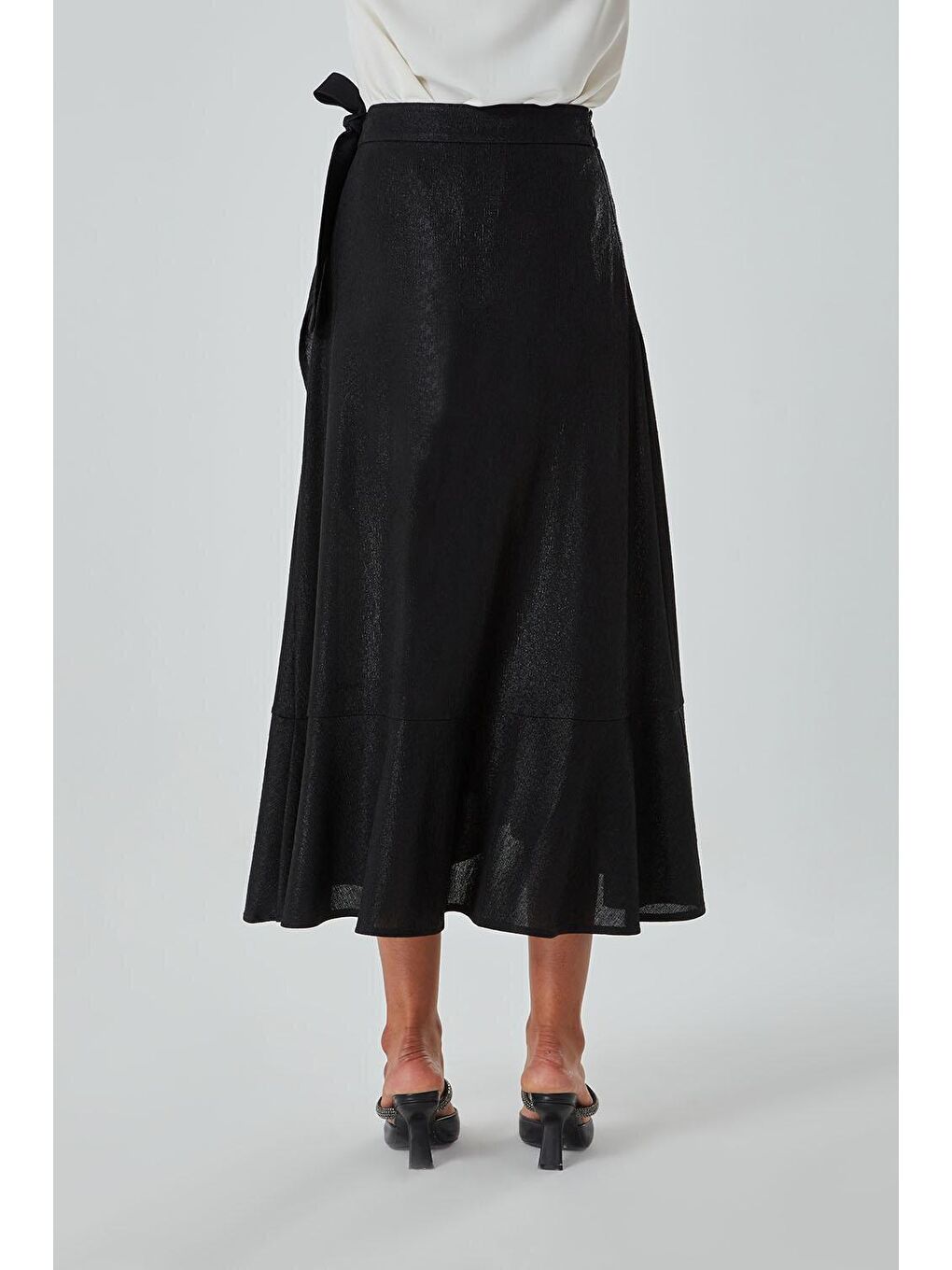 Yanı Fırfırlı Siyah Etek-4