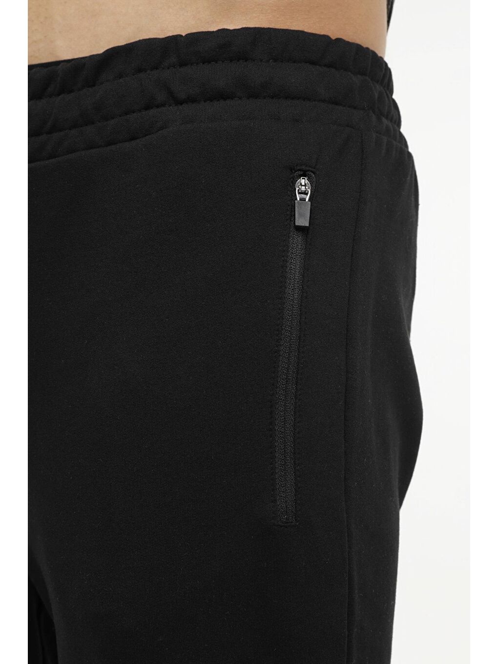 MB 22BS126 4FX Siyah Erkek Eşofman Altı-3