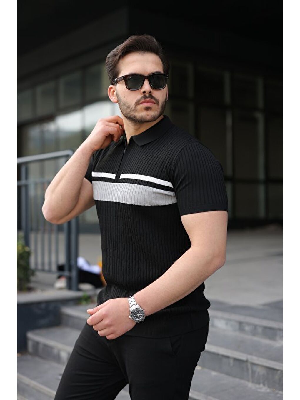 Siyah Erkek Örgü Desenli Renkli Kısa Kollu Triko Tişört-1