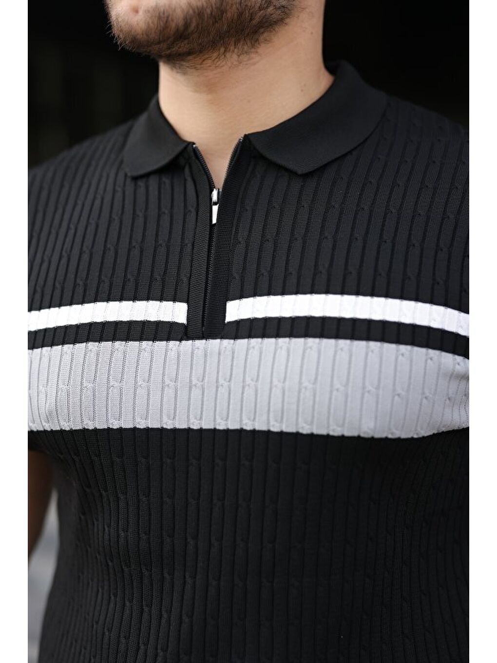 Siyah Erkek Örgü Desenli Renkli Kısa Kollu Triko Tişört-2