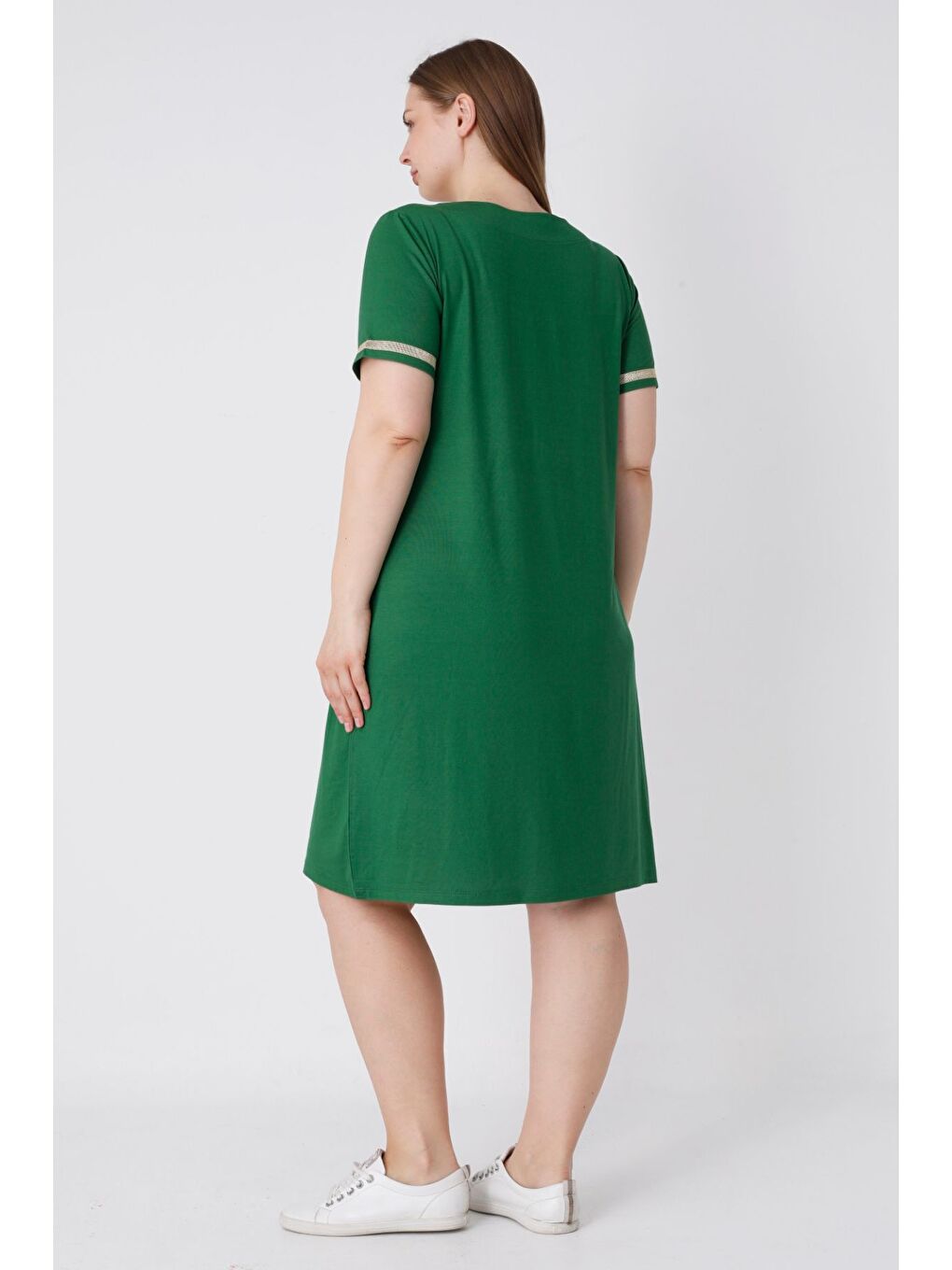 Yeşil kadın siyah büyük beden kısa kollu nakış detaylı elbise-3