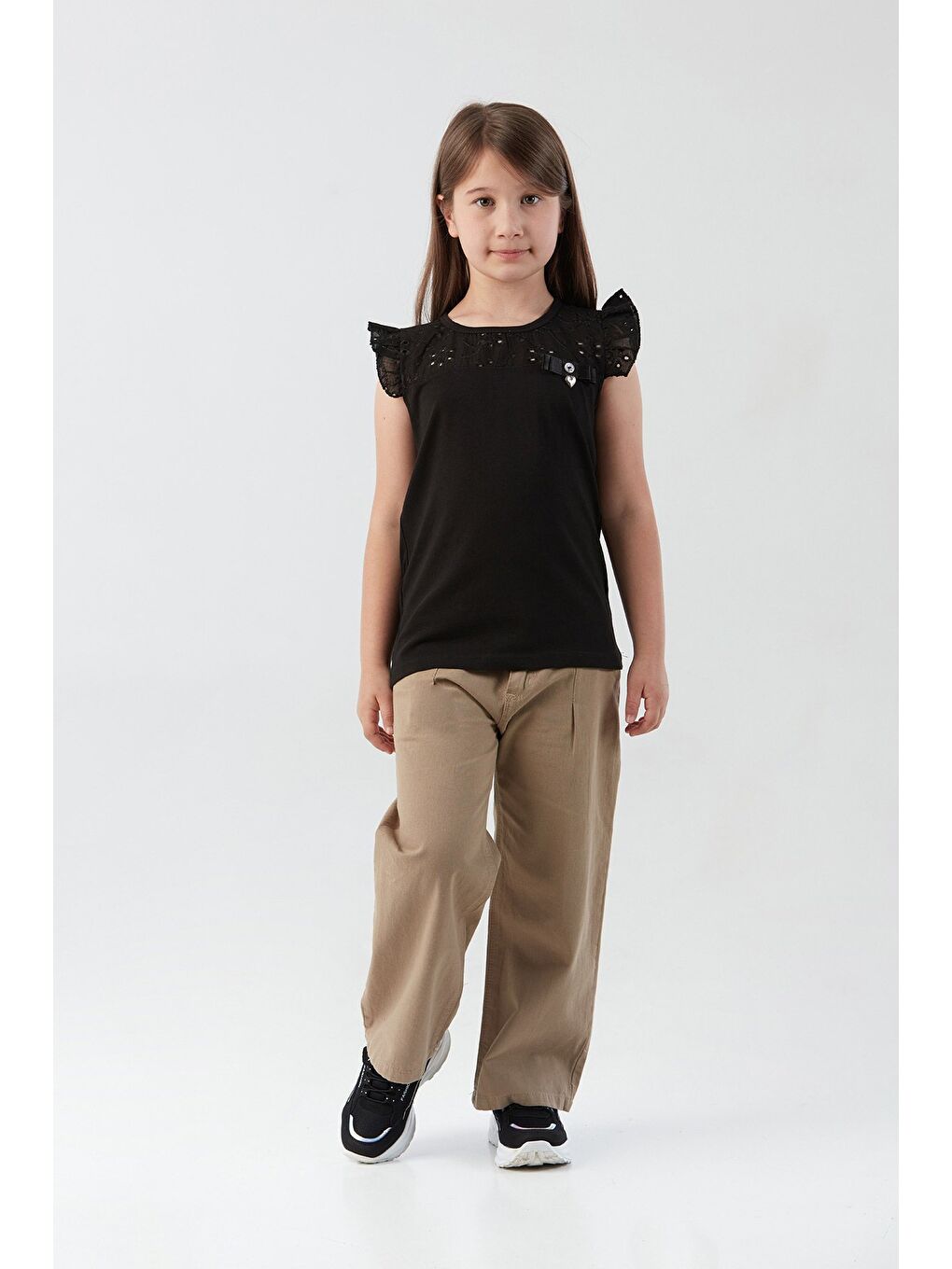 Siyah Nakışlı F Harf Armalı Kız Çocuk Bluz-2