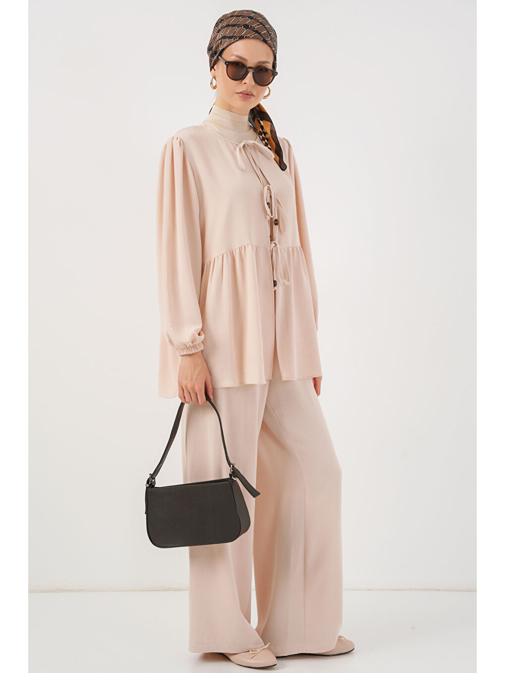 Ekru Kadın Önü Bağcıklı Tunik Pantolon İkili Takım 6744 - Krem-2