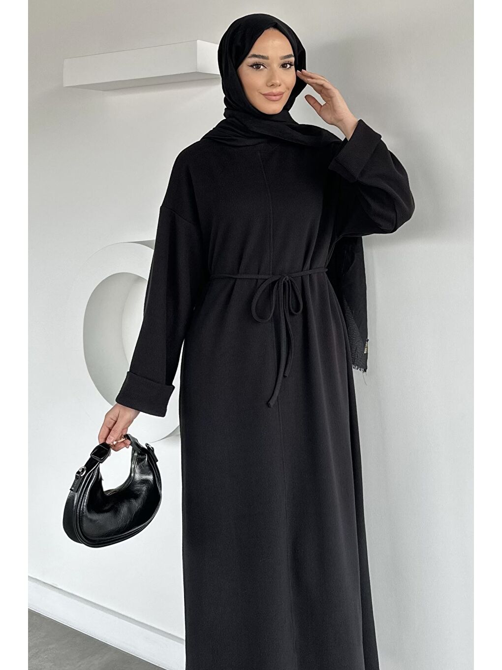 Siyah Tesettür Bel Bağcıklı Kol Katlamalı Selanik Kumaş Elbise-3