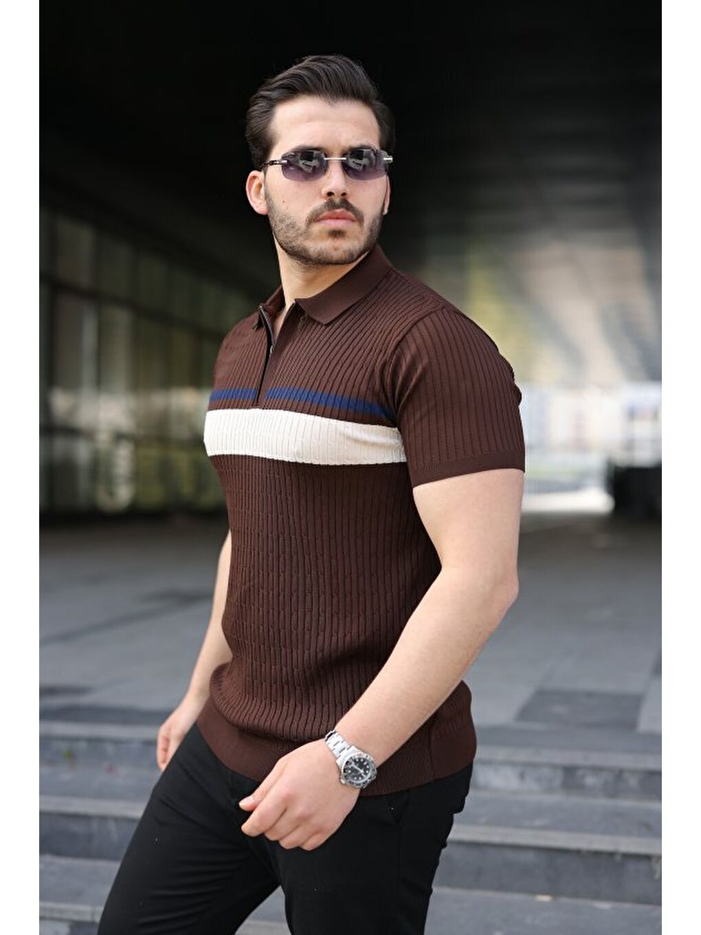 Kahverengi Erkek Örgü Desenli Renkli Kısa Kollu Triko Tişört-1