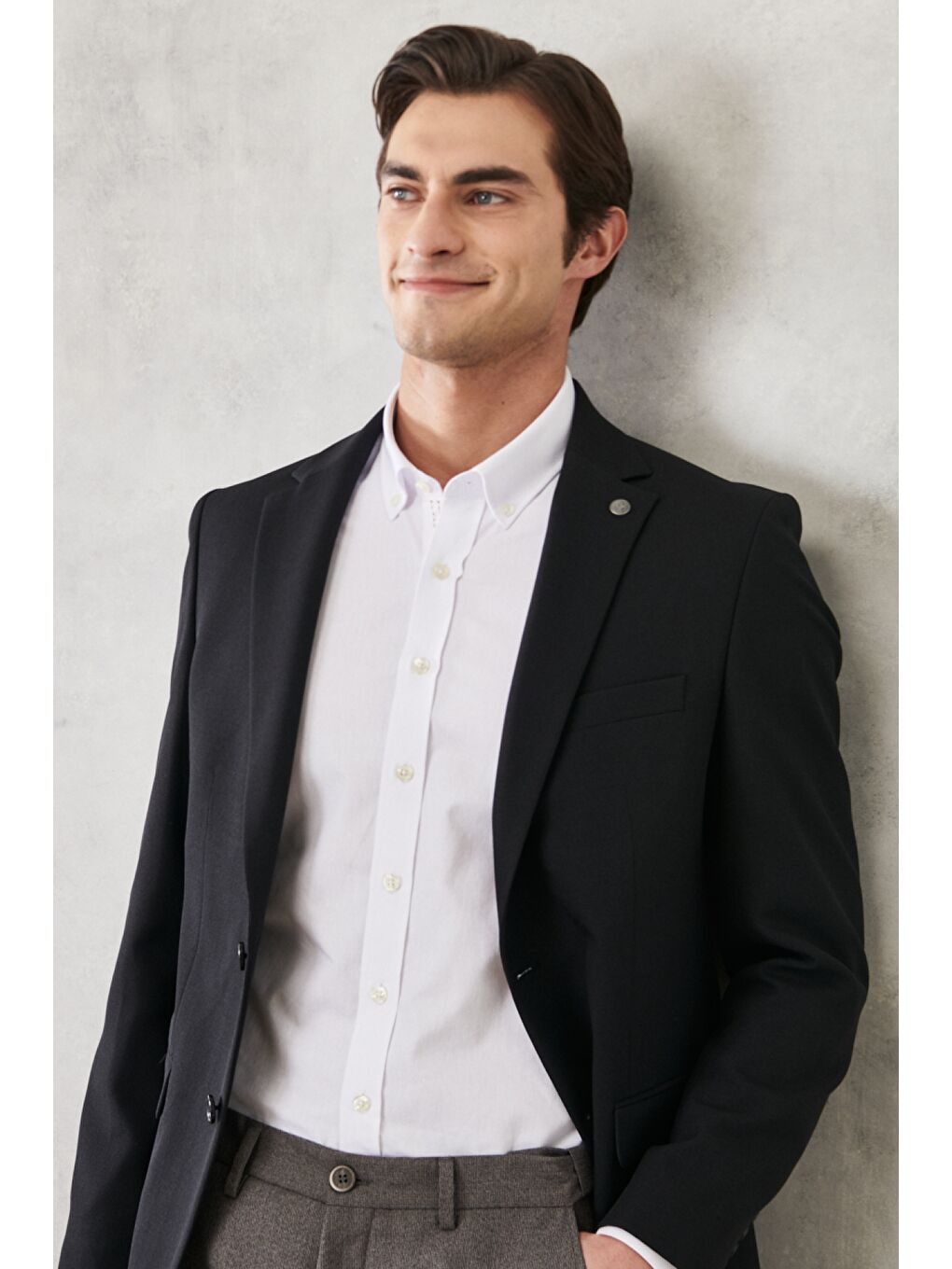 Erkek Siyah Slim Fit Dar Kesim Kırlangıç Yaka Casual Ceket-3