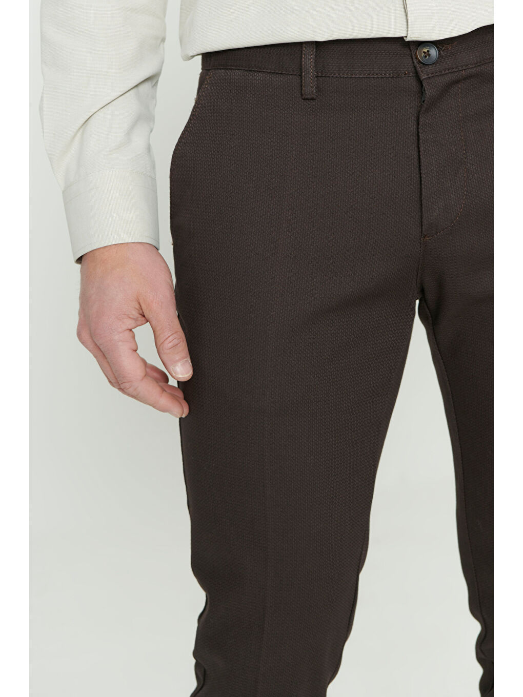 Erkek Kahverengi Slim Fit Dar Kesim Armürlü Esnek Casual Pantolon-4