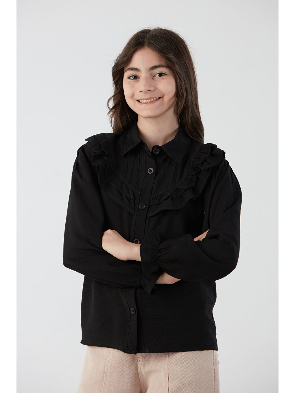 Siyah Önü Fırfırlı Düğmeli Kız Çocuk Gömlek-3