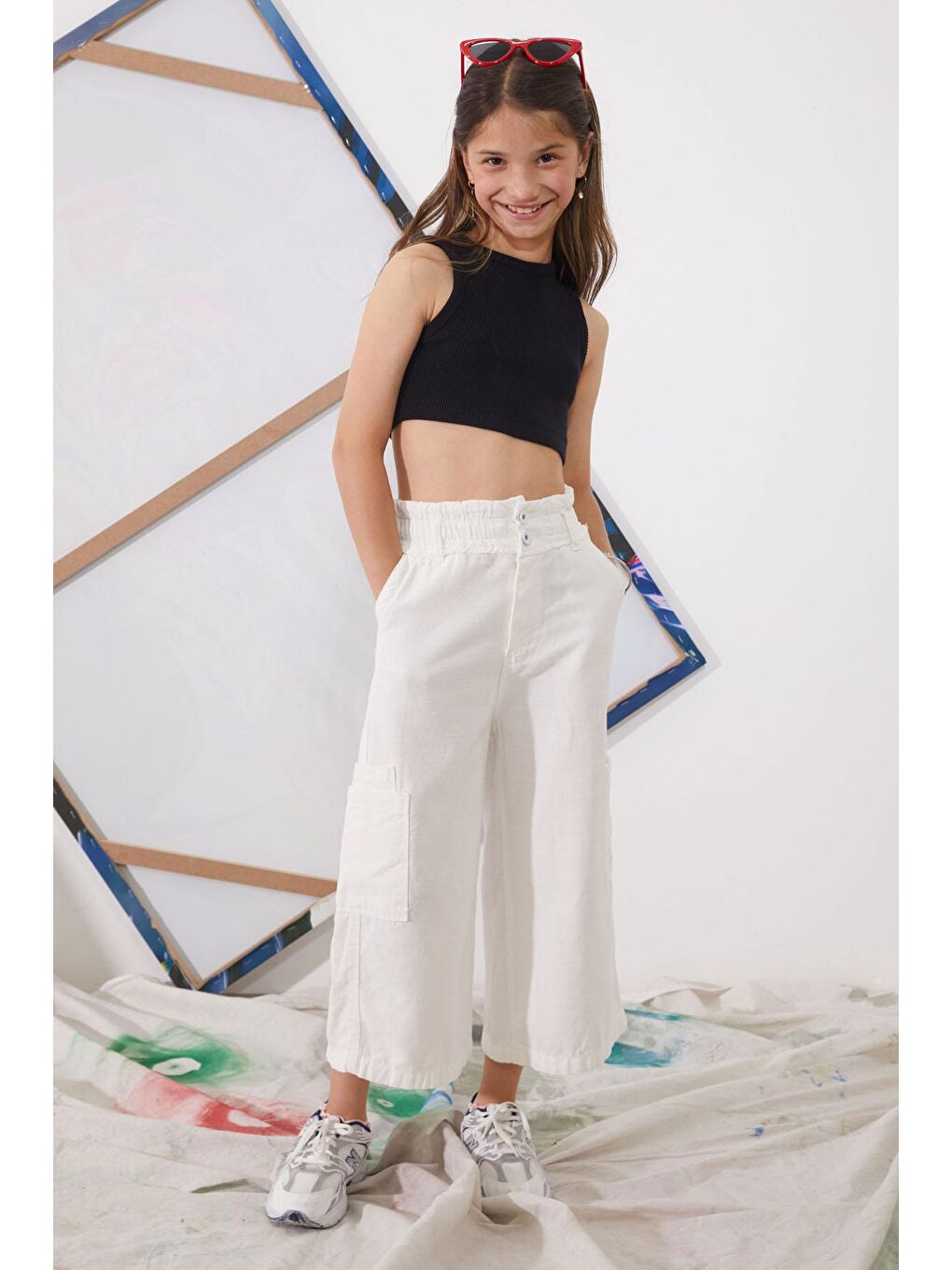 Beyaz Yüksek Bel Armürlü Kız Çocuk Pantolon 18926-4