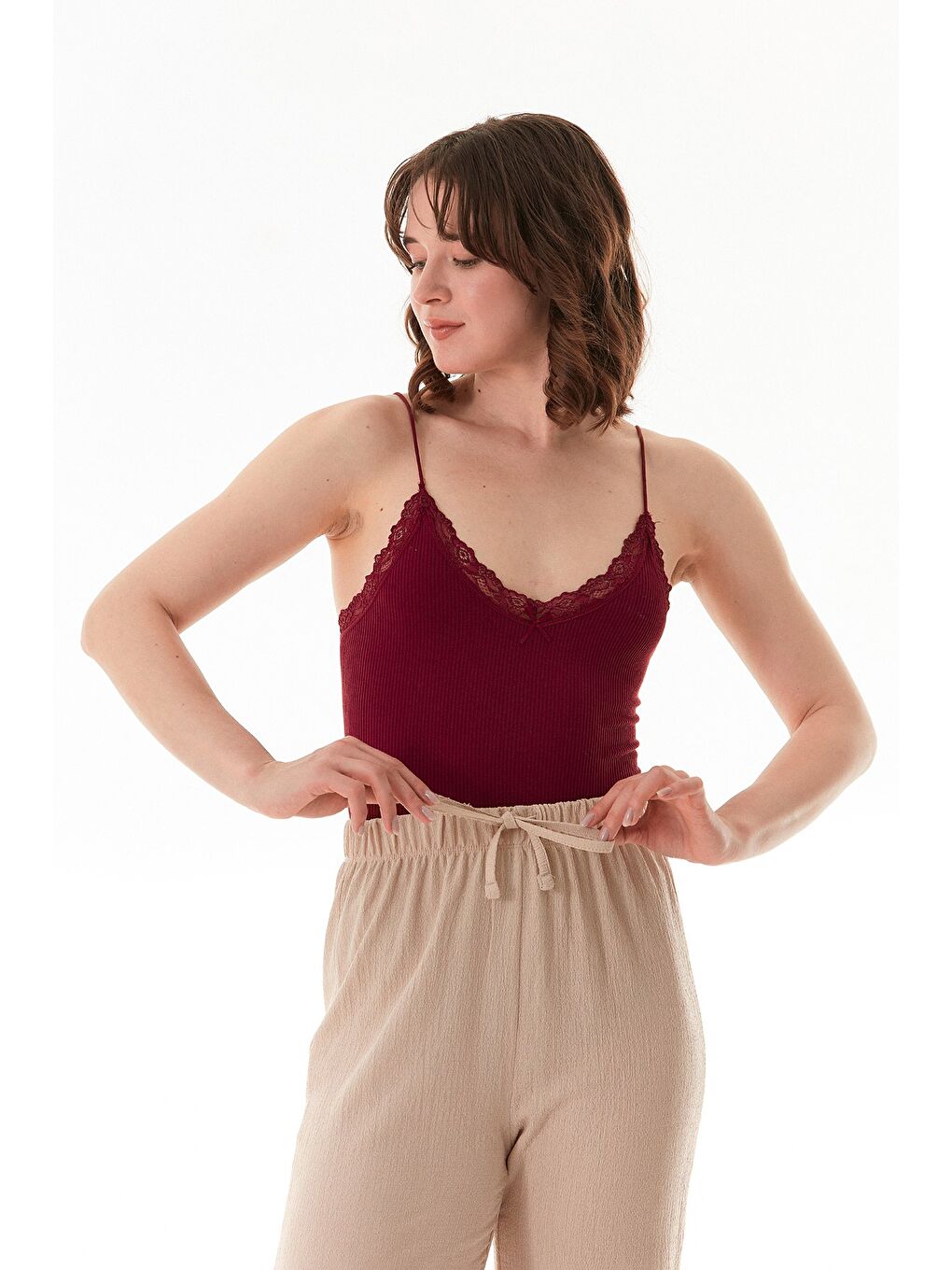 Bordo Fitilli Dantelli Kurdele Detaylı Çıtçıtlı Body
