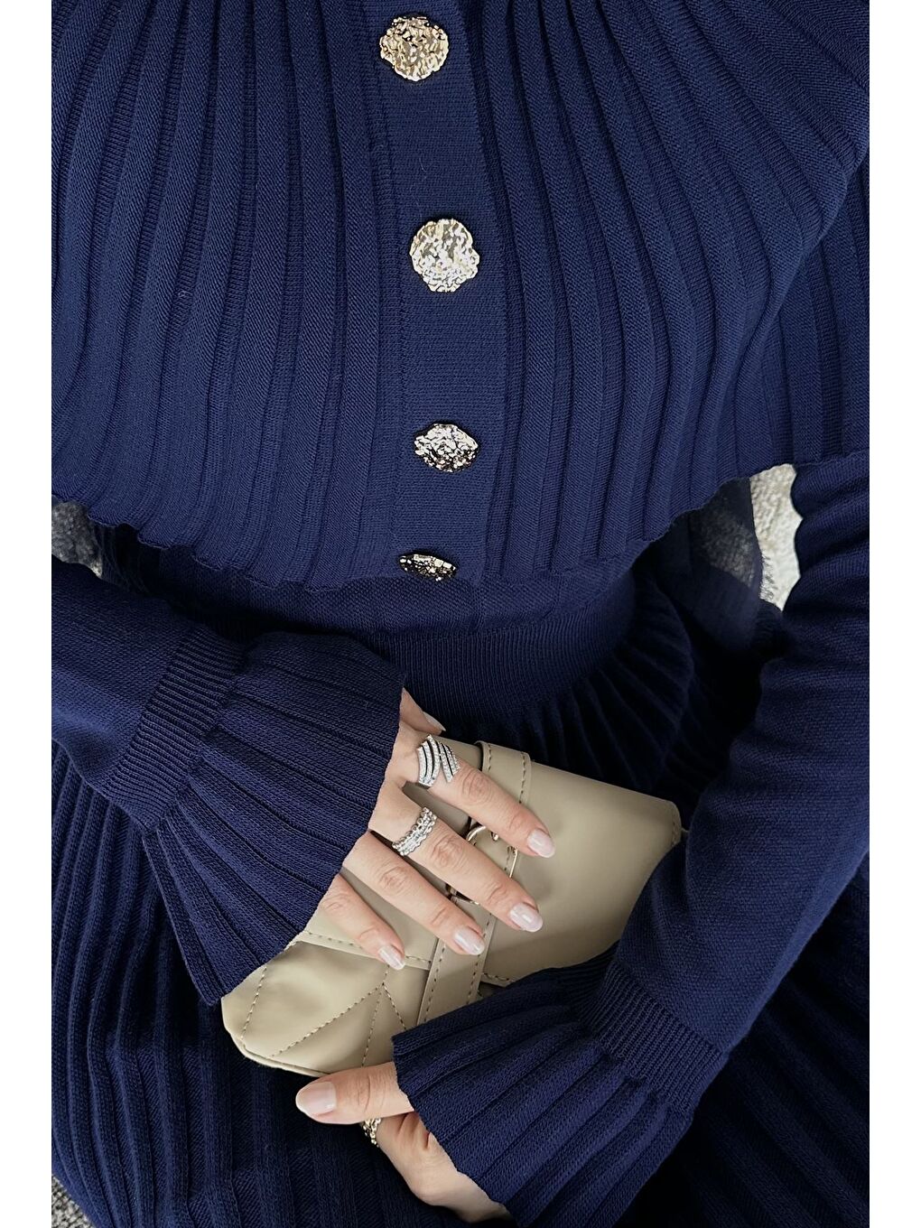 Lacivert Pelerinli Pileli Tesettür Triko Elbise-7