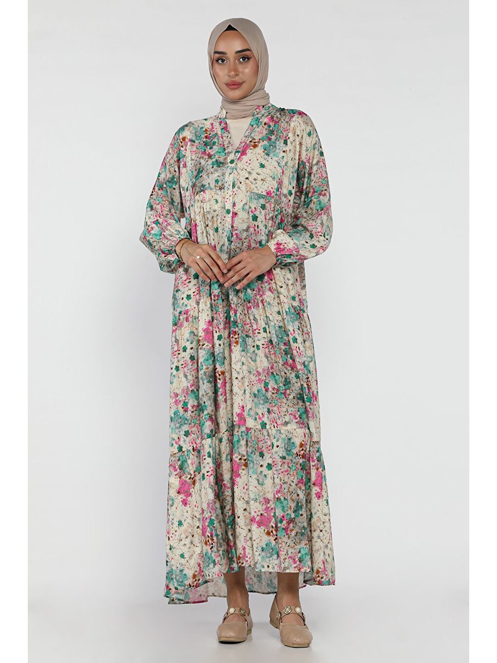 Bej Çiçek Desenli Ön Düğmeli Mevsimlik Tesettür Elbise-2