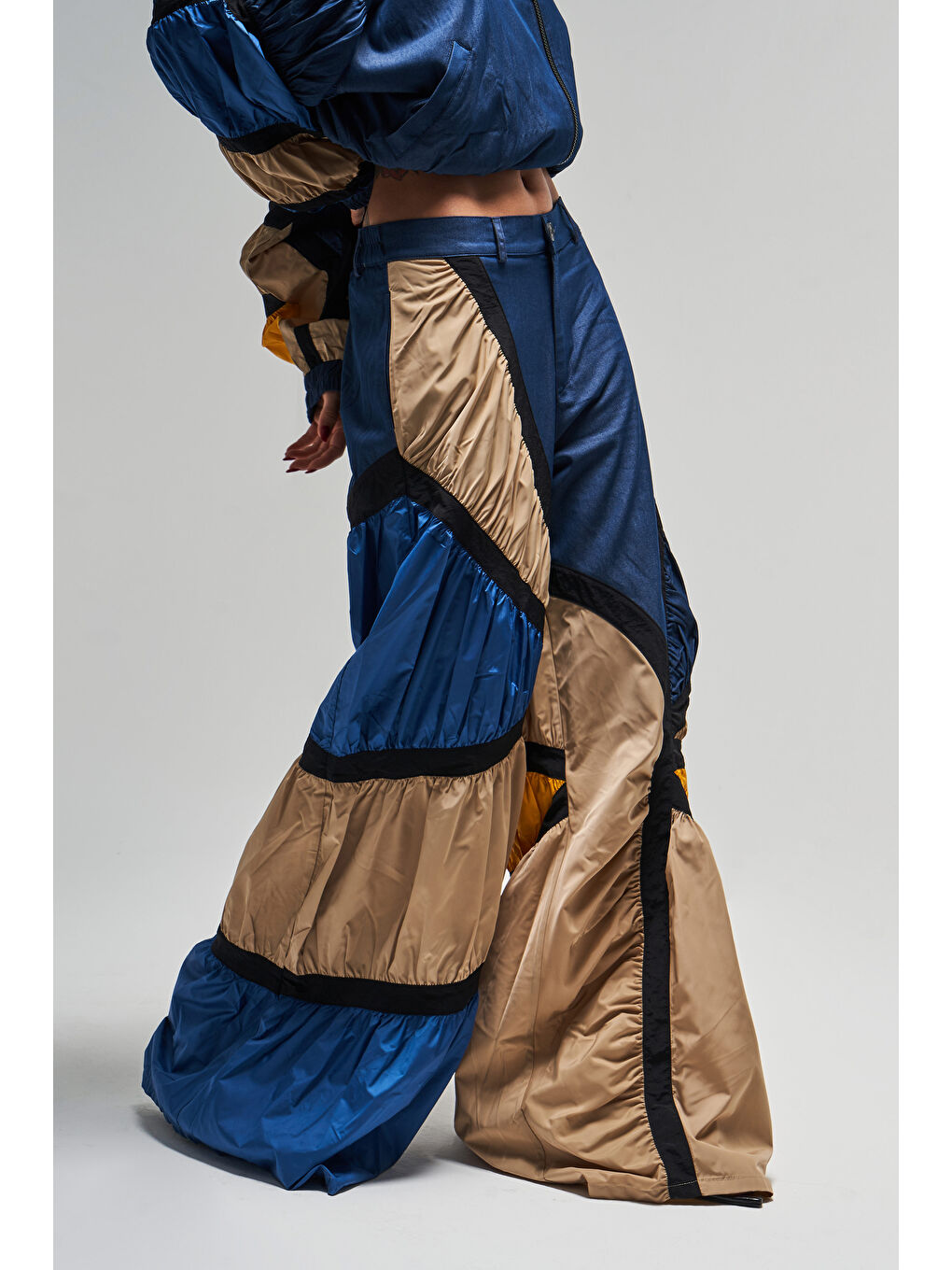 Kadın Koyu Mavi Renk Parçalı Kumaş Bol Kesim Tasarım Pantolon-1