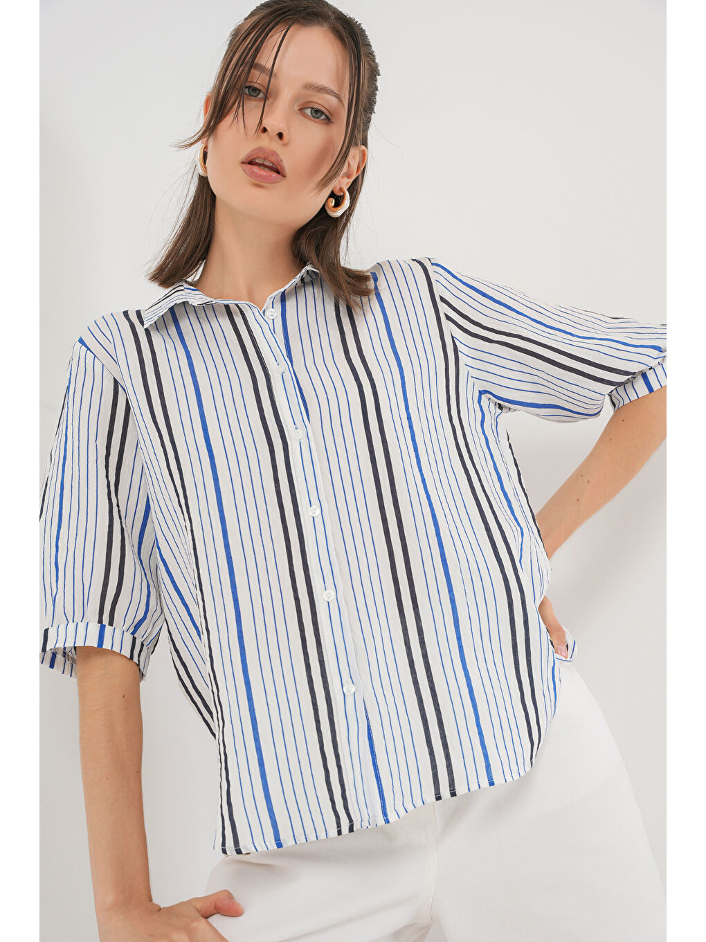 Kadın Çizgili Kısa Kol Gömlek 20345 - Lacivert-3