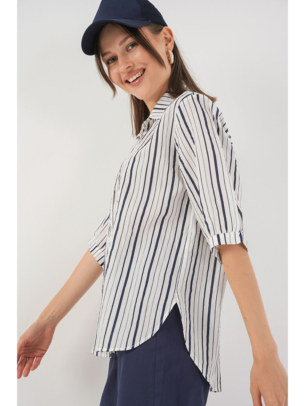 Kadın Çizgili Kısa Kol Gömlek 20345 - F.Lacivert-2