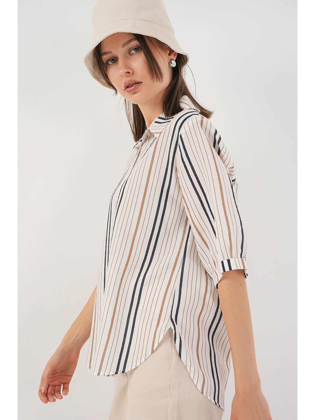 Kadın Çizgili Kısa Kol Gömlek 20345 - Bej-2