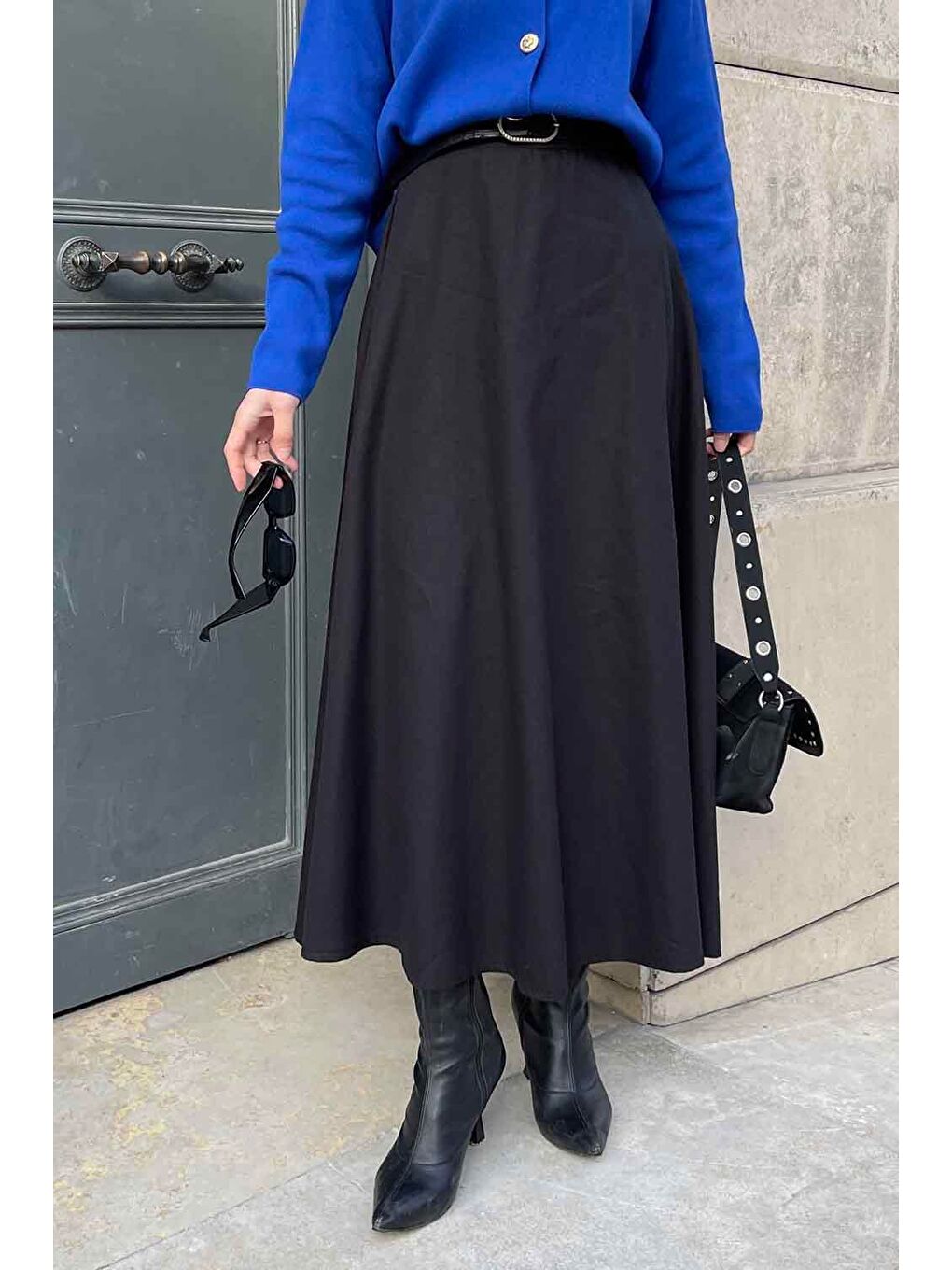 Kemer Detaylı Kloş Etek Siyah