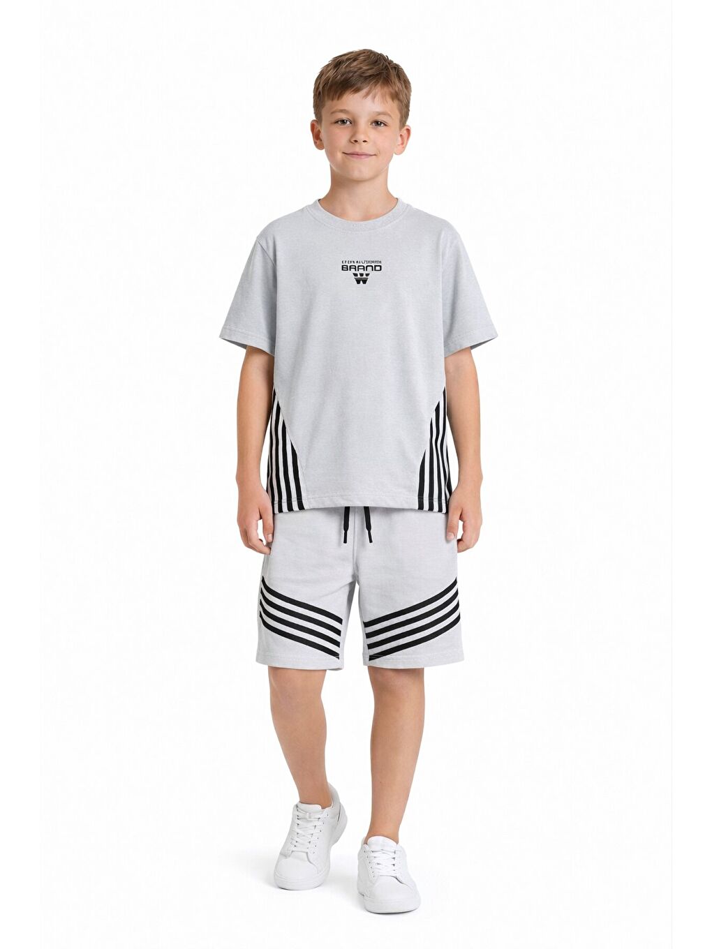 Gri Şerit Desenli Logolu Tişörtlü Erkek Çocuk Şortlu Takım 23781