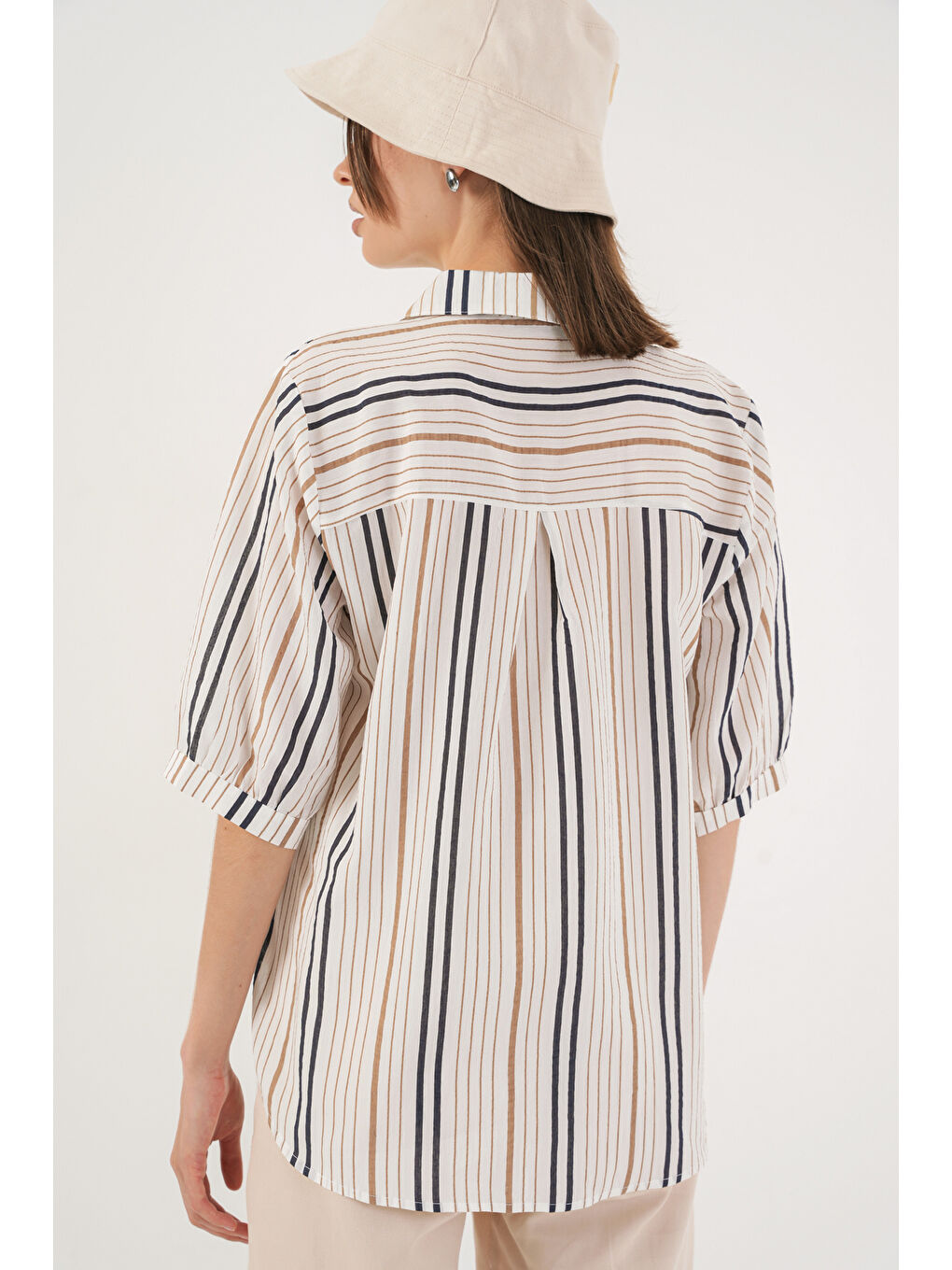Kadın Çizgili Kısa Kol Gömlek 20345 - Bej-5