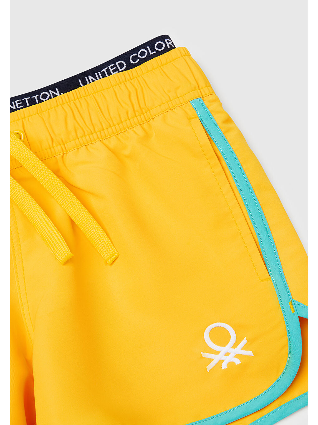 Erkek Çocuk Sarı Logo Baskılı Beli Lastik Detaylı Büzgü İpli Deniz Şortu-2