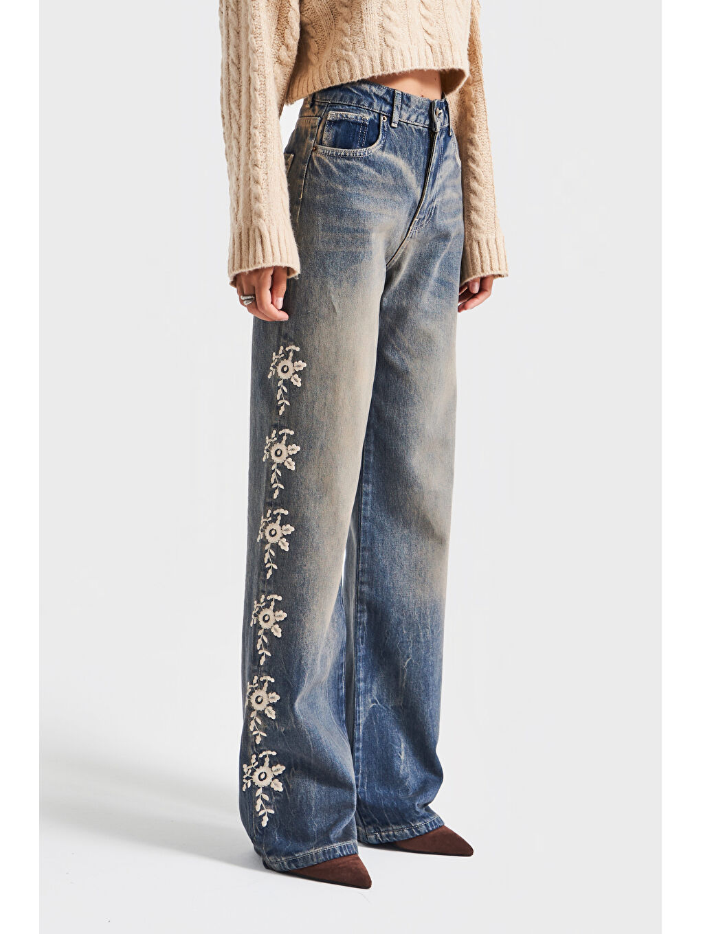 Mavi Kadın T.Kot Rengi 4w5-32 Straight Fit Yüksek Bel İç Boy 80cm Ekru Çiçek Nakışlı Tasarım Denim Jean-3