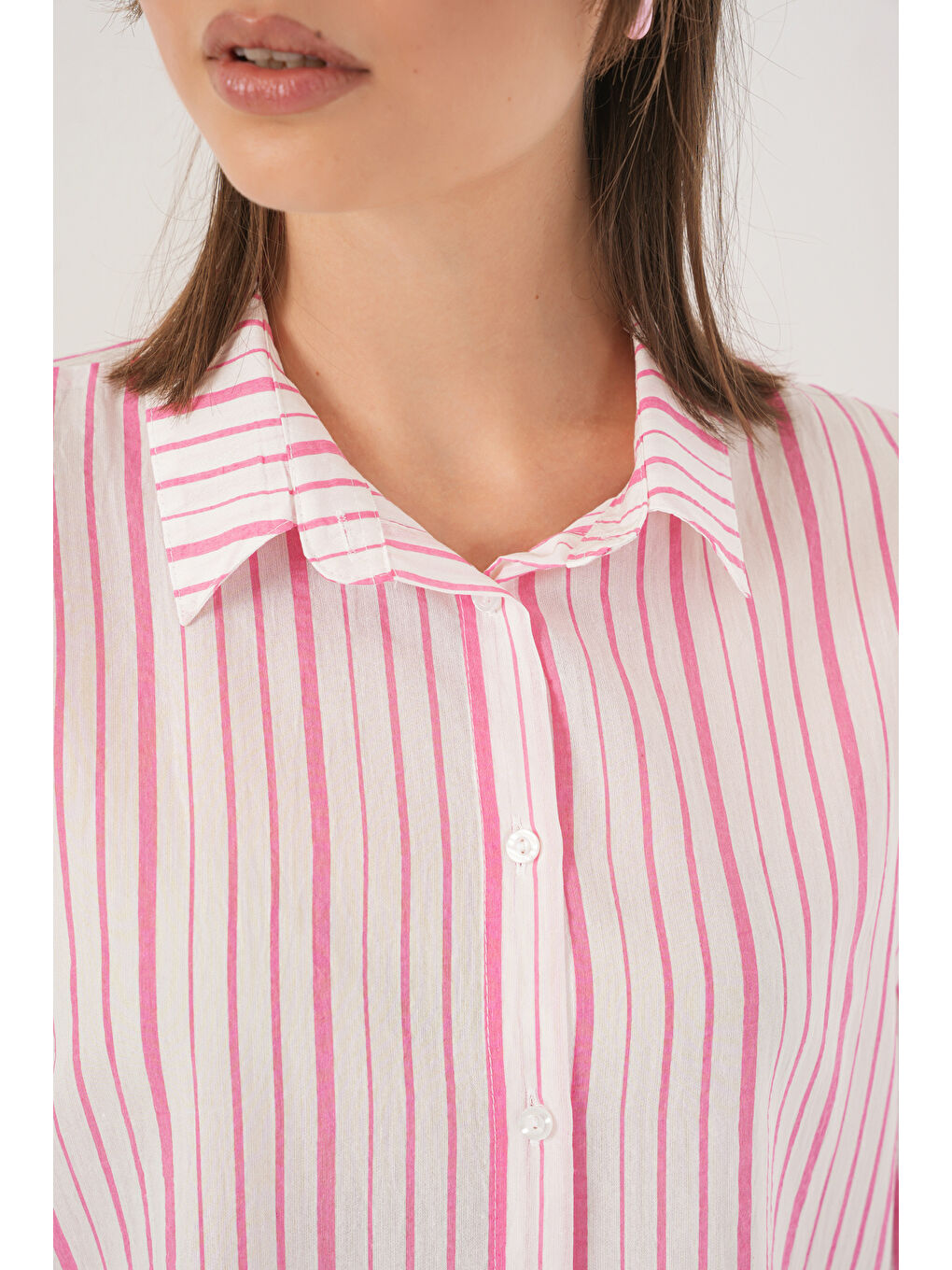 Pembe Kadın Çizgili Kısa Kol Gömlek 20345 - Pudra-4