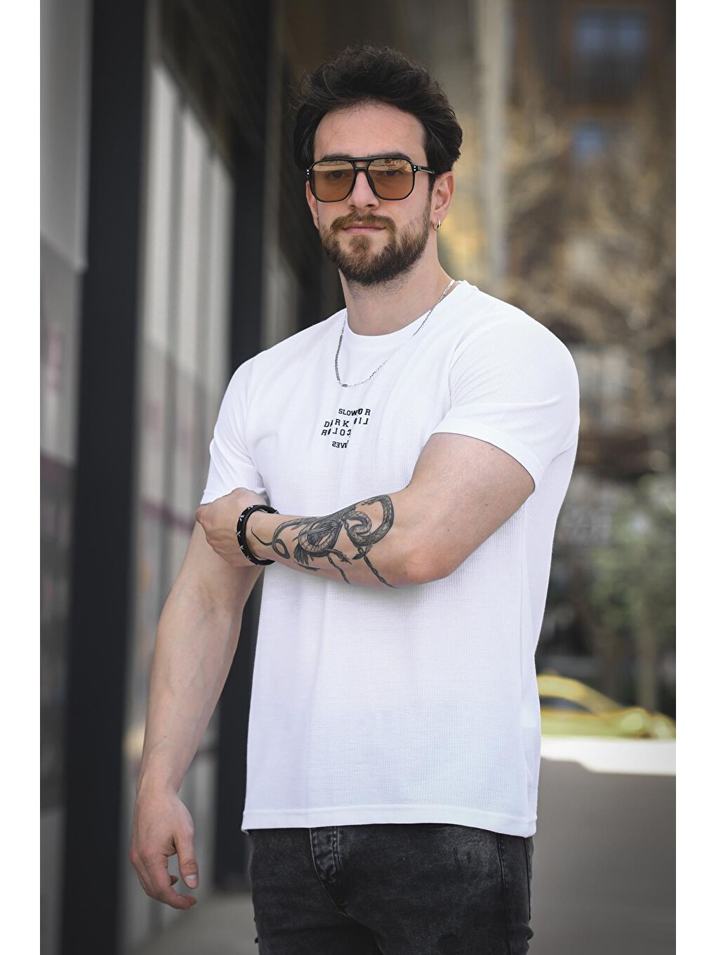 Beyaz Slow Lives Waffle Kumaş Bisiklet Yaka Baskılı Erkek Tshirt