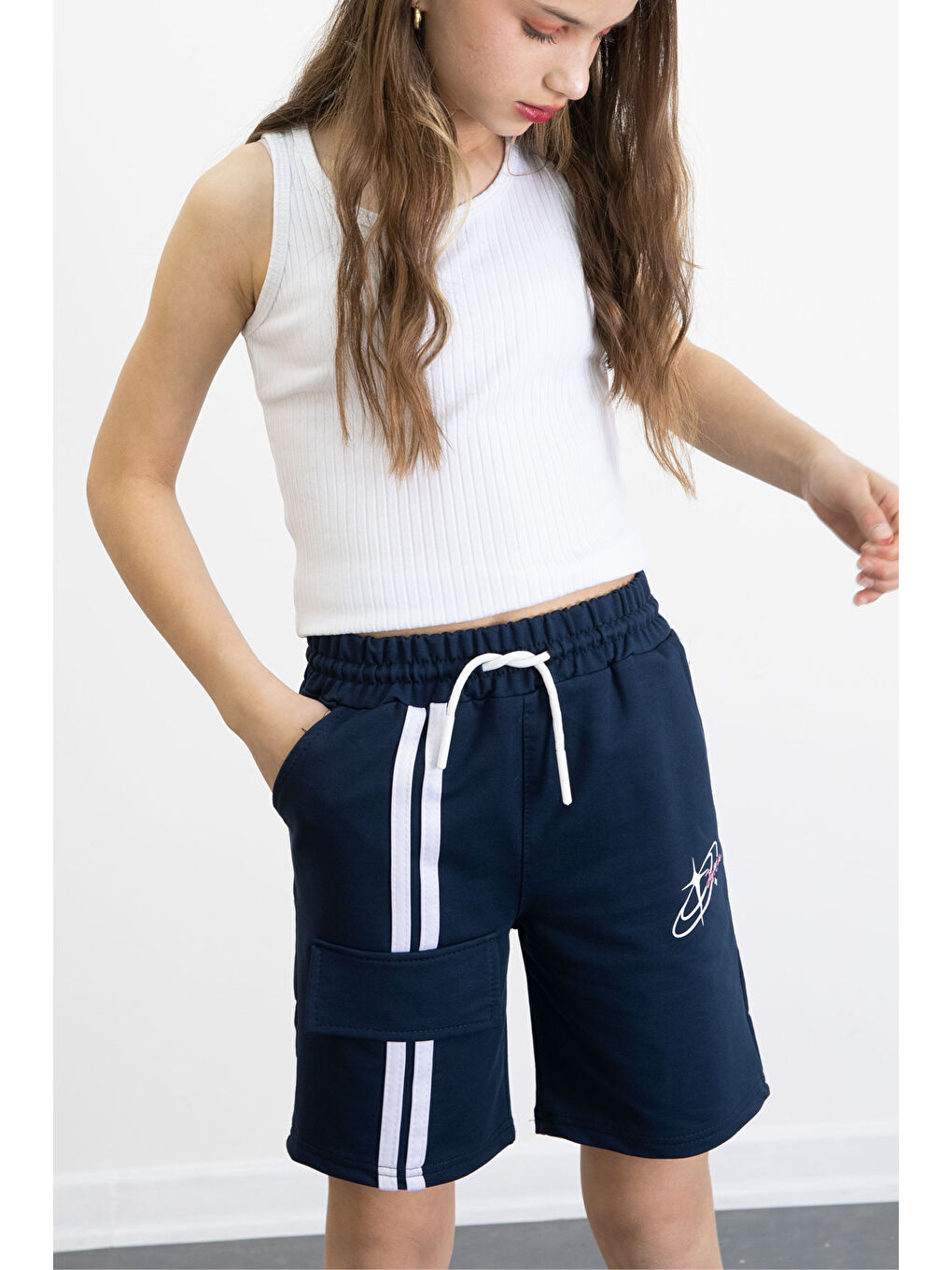Lacivert Beli Lastikli Şerit Detaylı Kız Çocuk Şort 20748-2