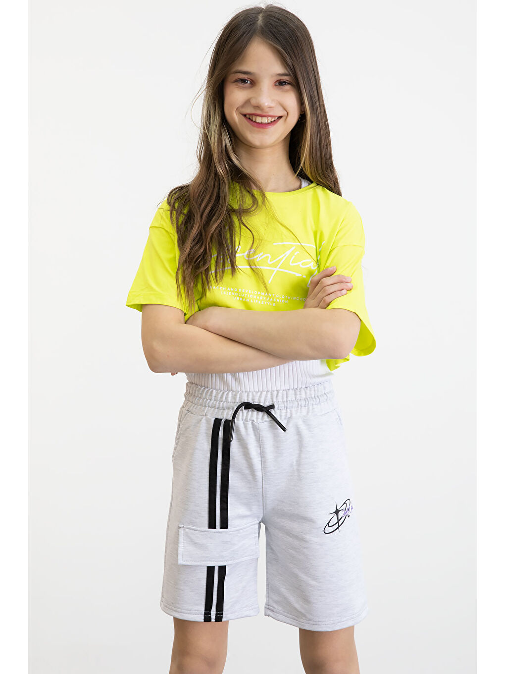 Gri Beli Lastikli Şerit Detaylı Kız Çocuk Şort 20752