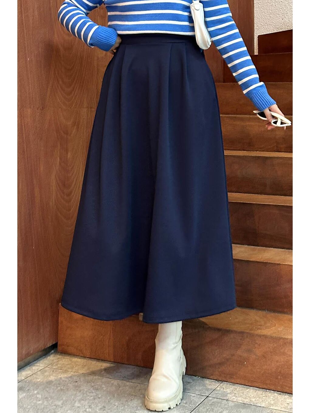 Önü Pileli Scuba Kumaş Lacivert-3