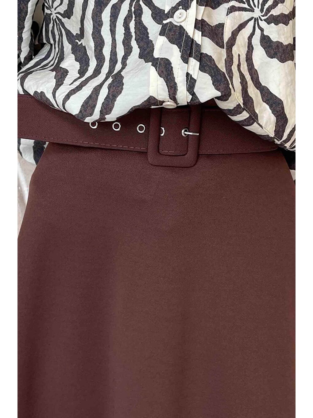 Kemer Detaylı Kloş Etek Kahverengi-3