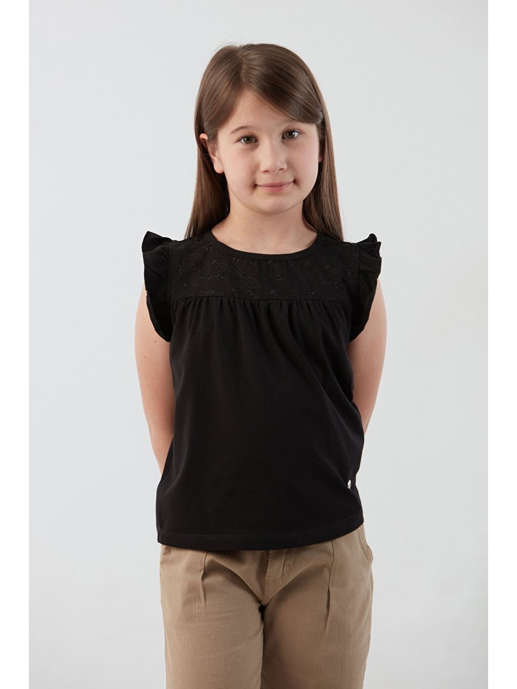 Siyah Dantel Detaylı Kız Çocuk Bluz-4
