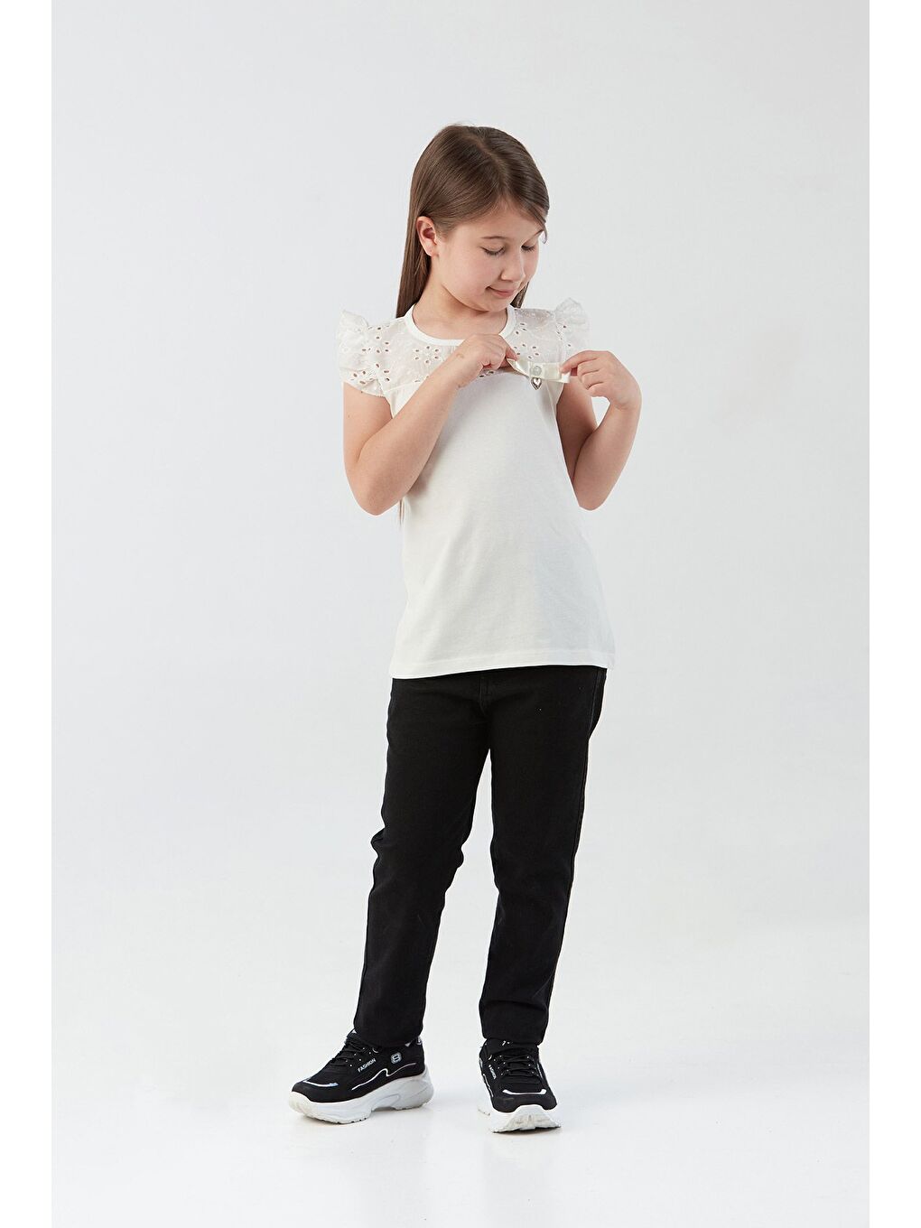 Ekru Nakışlı F Harf Armalı Kız Çocuk Bluz-3