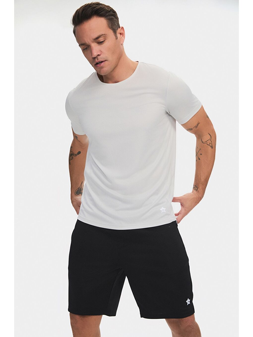 Siyah Erkek Slim Fit Sporcu Şort-1