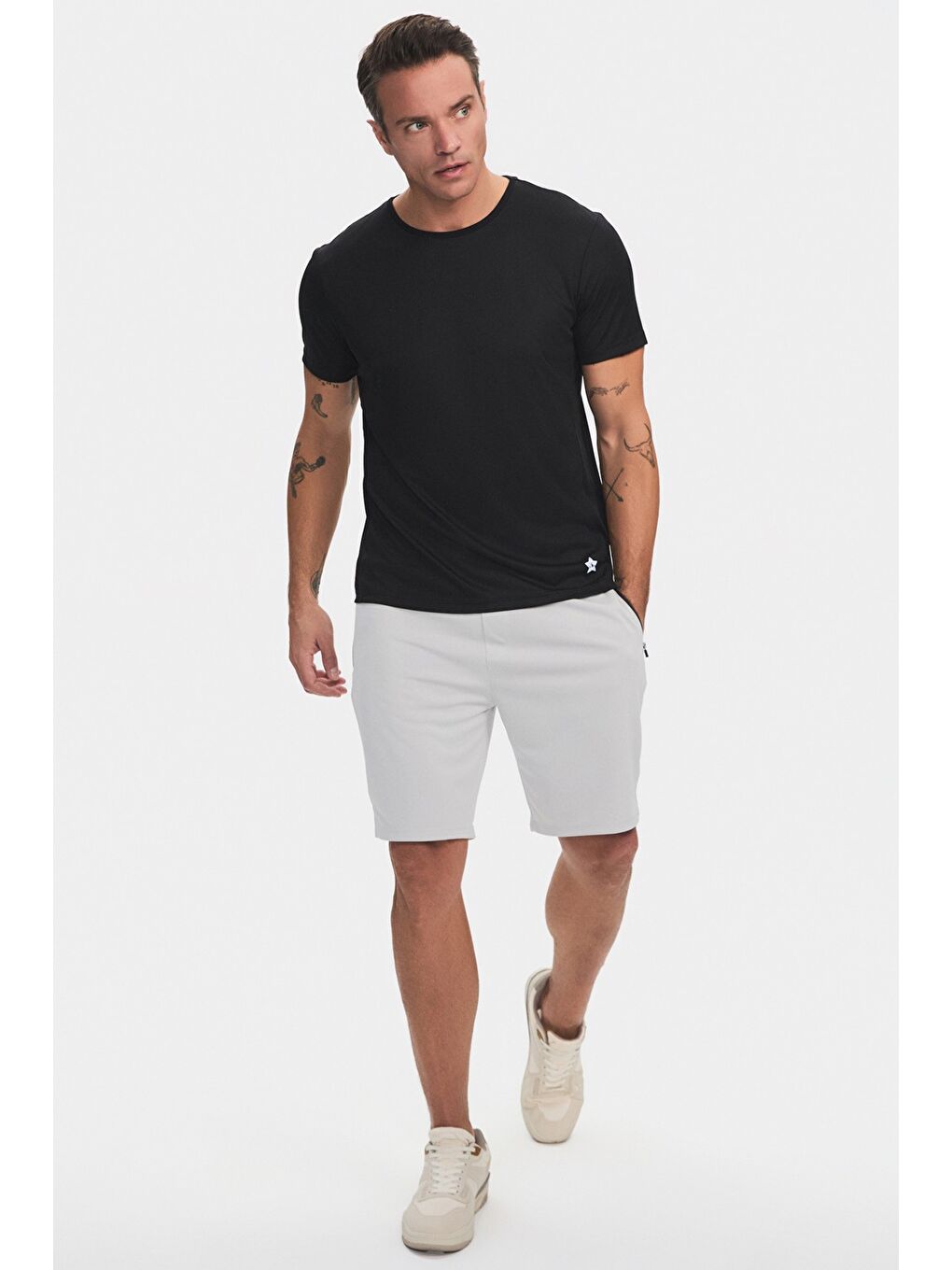 Siyah Erkek Slim Fit Sporcu Tshirt