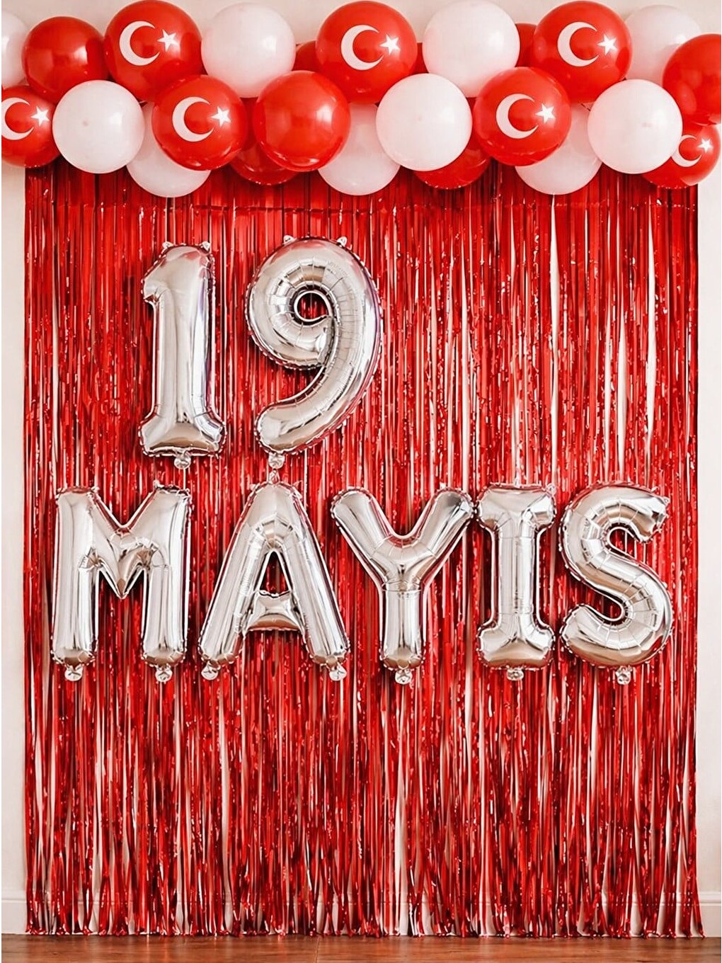 Kırmızı 19 Mayıs Folyo Balonlu Dekorasyon Seti