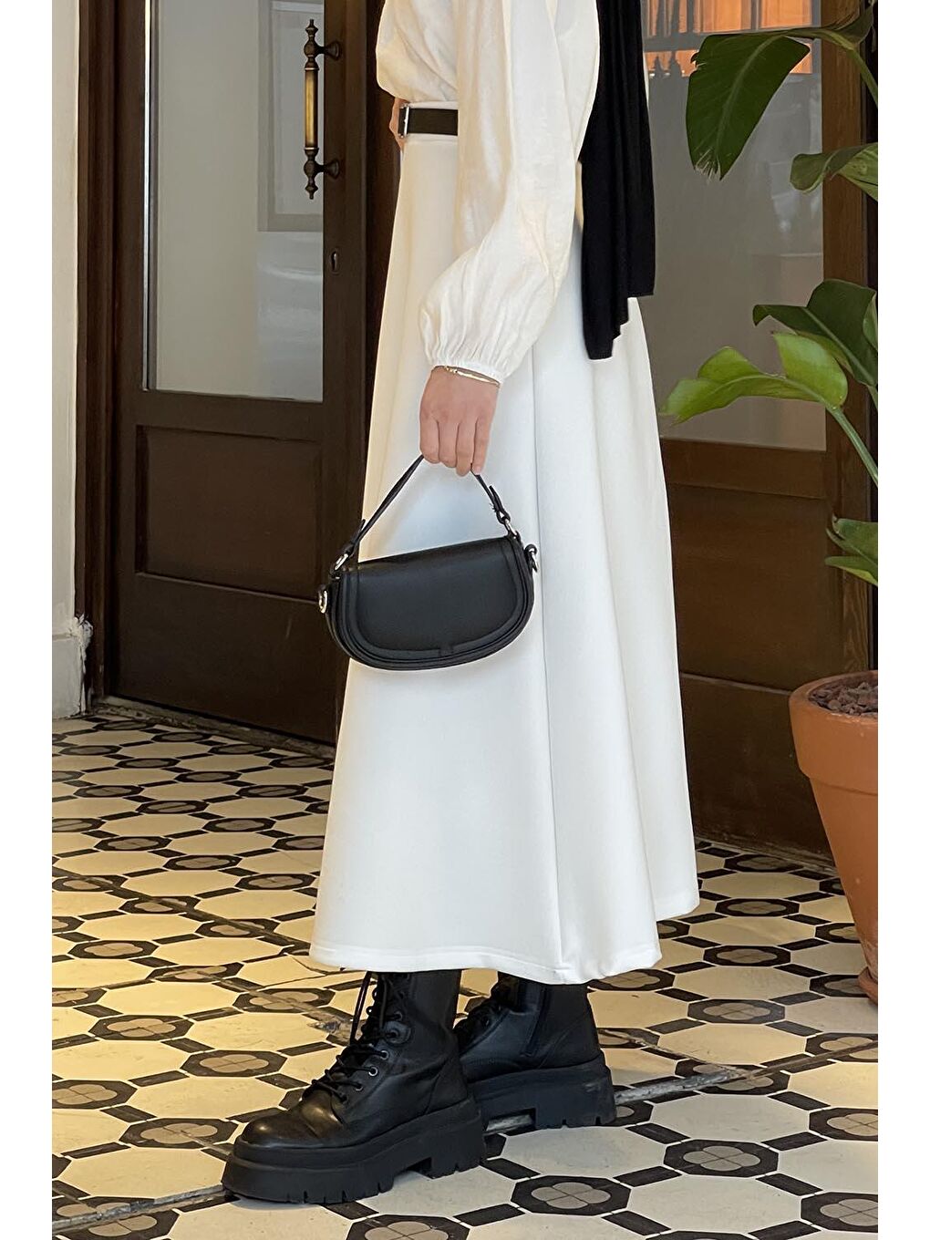 Scuba Kumaş Kloş Etek Beyaz-1